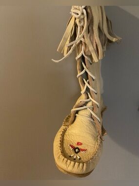 Laurentian Chief Papoose, beaded, double sole boot Yellow size 10
